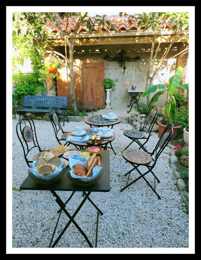 La Belle D'Ame - Guest House พุราเดส์ ภายนอก รูปภาพ