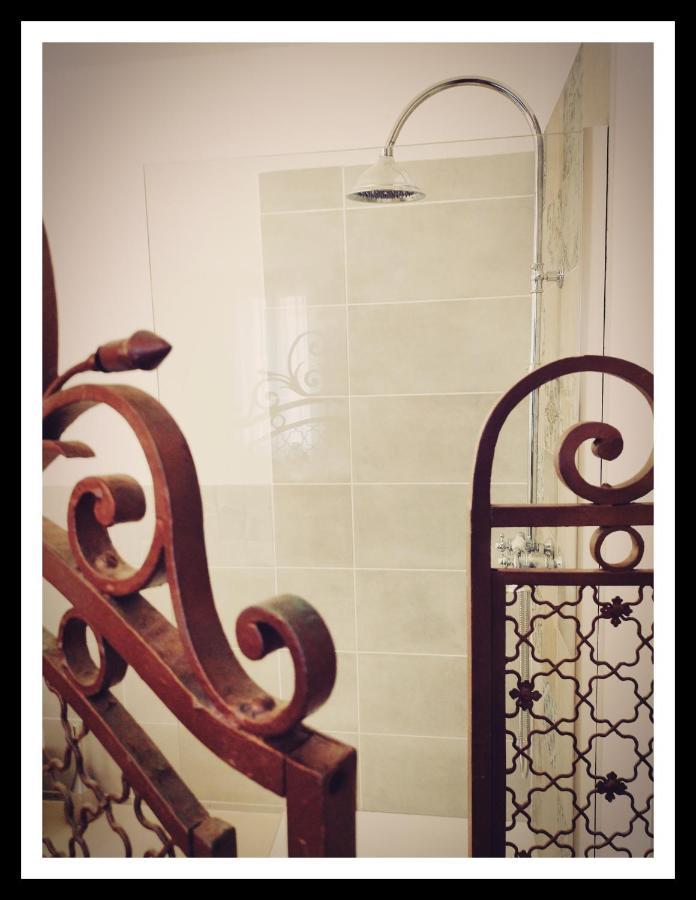 La Belle D'Ame - Guest House พุราเดส์ ภายนอก รูปภาพ
